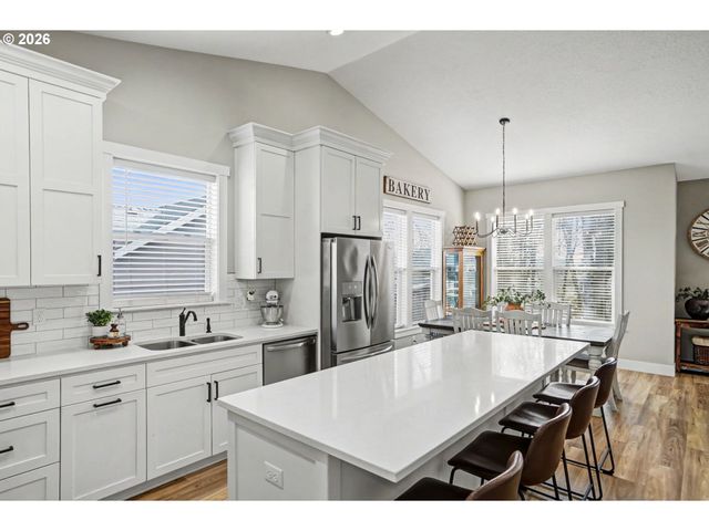 511 Nw BYERS Ln, Dallas, OR 97338