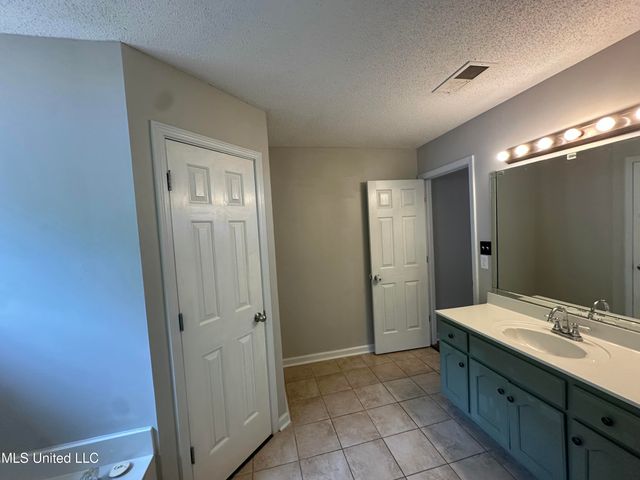 9857 Tremont Drive, Olive Branch, MS 38654