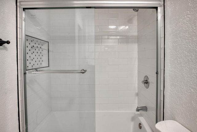 2825 N Los Felices Road 209, Palm Springs, CA 92262