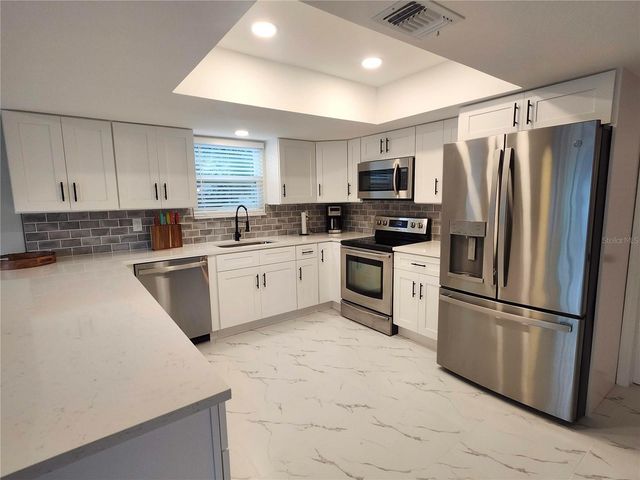 3071 HURON AVENUE, Oldsmar, FL 34677