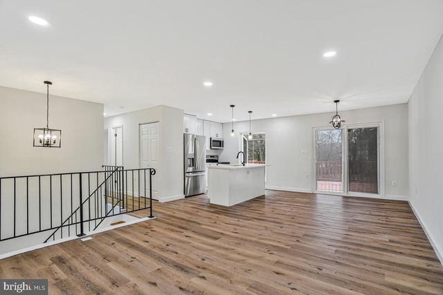 2424 PEAR TREE CT, Waldorf, MD 20602