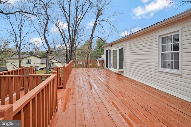 2424 PEAR TREE CT, Waldorf, MD 20602