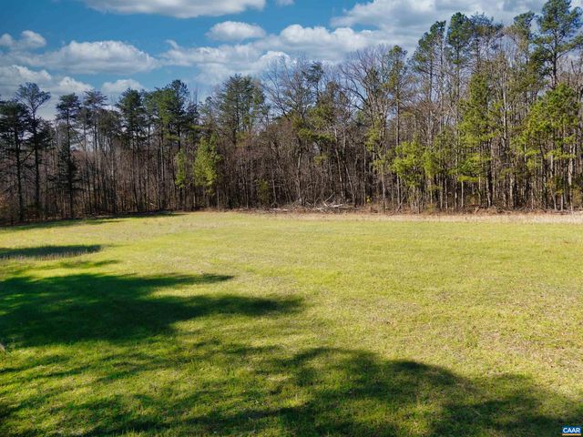 19075 CHILESBURG RD, Beaverdam, VA 23015