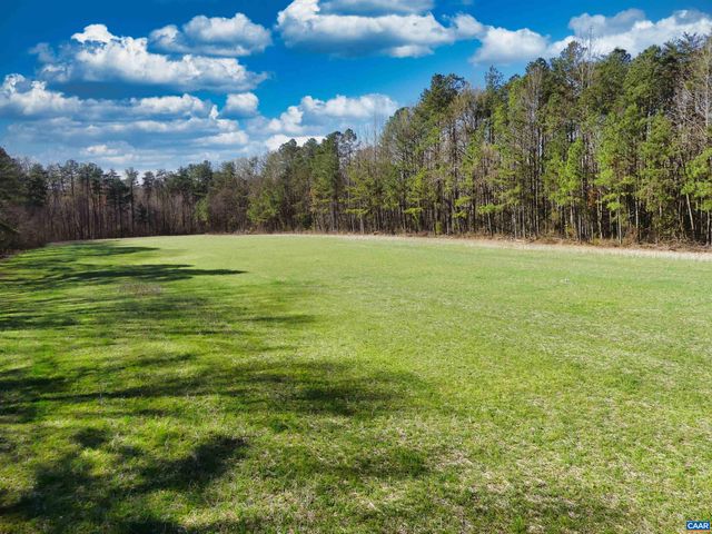 19075 CHILESBURG RD, Beaverdam, VA 23015