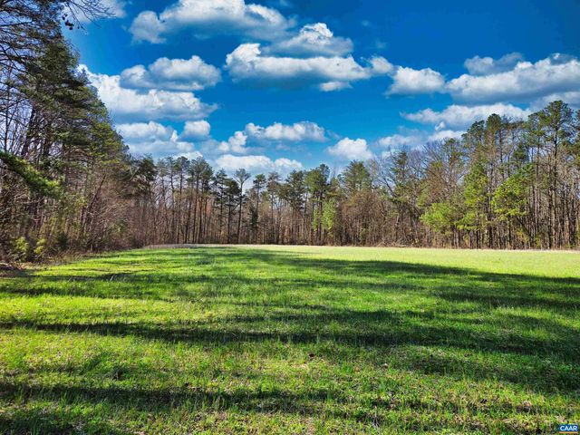 19075 CHILESBURG RD, Beaverdam, VA 23015