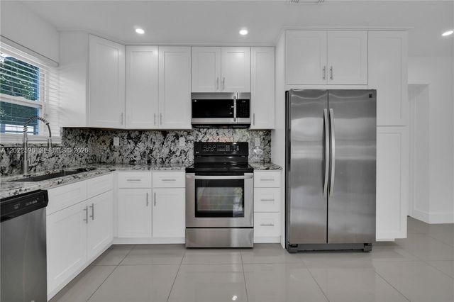 4740 NE 2nd Ter, Deerfield Beach, FL 33064