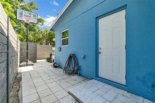 4740 NE 2nd Ter, Deerfield Beach, FL 33064