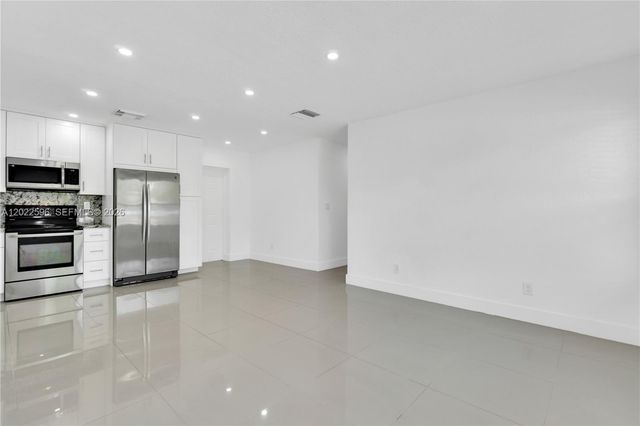 4740 NE 2nd Ter, Deerfield Beach, FL 33064