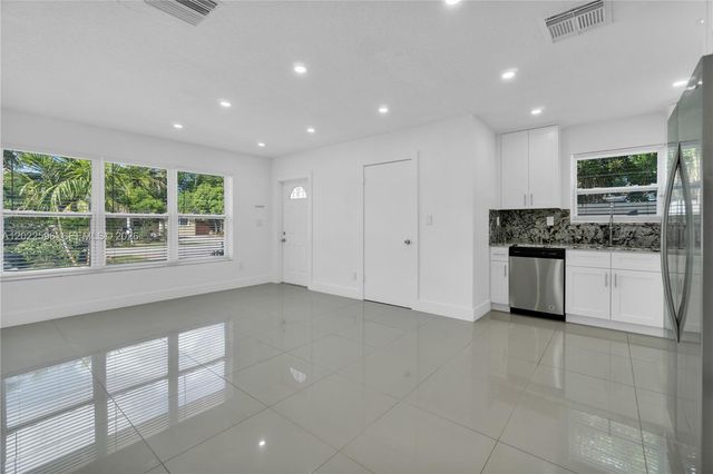 4740 NE 2nd Ter, Deerfield Beach, FL 33064