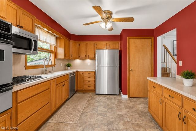 4146 Barclay Messerly Road, Southington, OH 44470