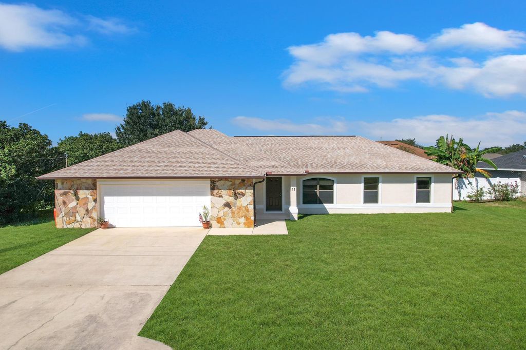 11 Lytton Ln, Palm Coast, FL 32137