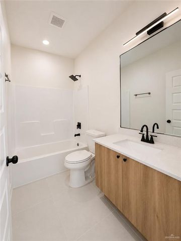 1202 Woodland Avenue, Pharr, TX 78577