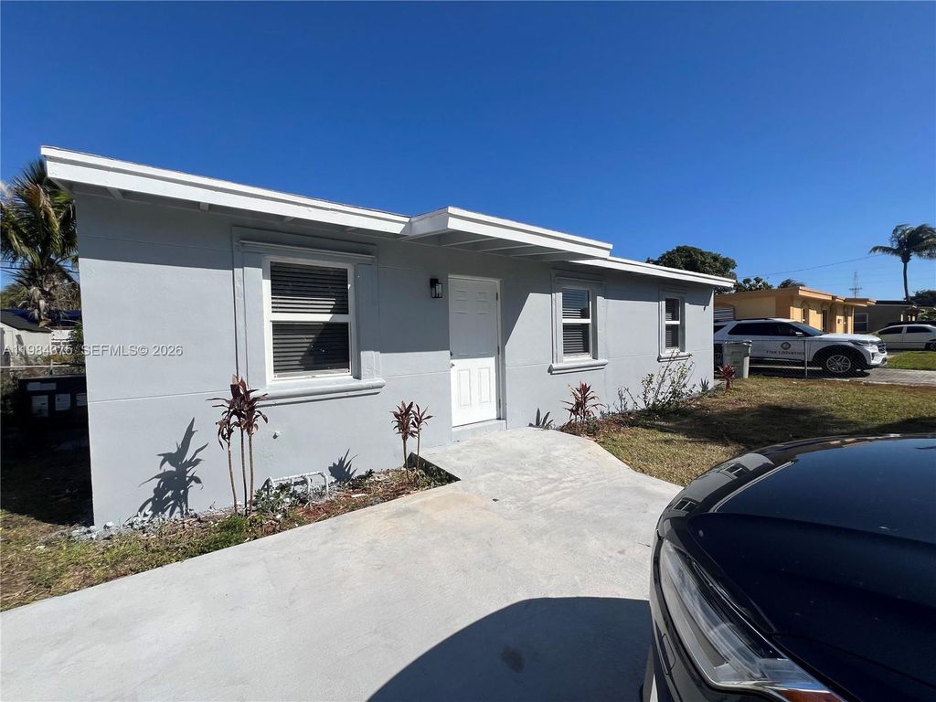 361 NW 16th St, Pompano Beach, FL 33060