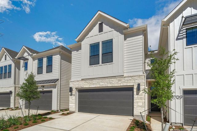 13647 GIOVANNIS GDN, San Antonio, TX 78253