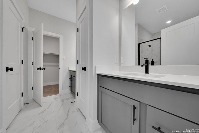 13647 GIOVANNIS GDN, San Antonio, TX 78253