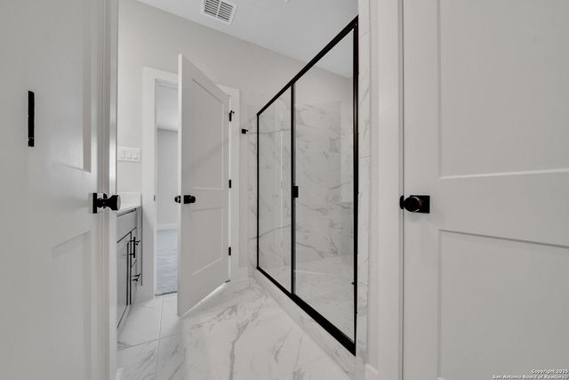 13647 GIOVANNIS GDN, San Antonio, TX 78253