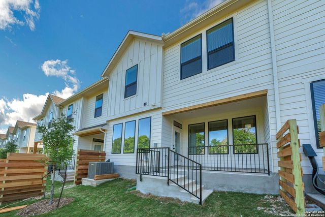 13647 GIOVANNIS GDN, San Antonio, TX 78253