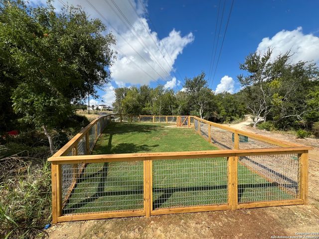 13647 GIOVANNIS GDN, San Antonio, TX 78253