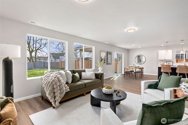 9401 17th Avenue E, Tacoma, WA 98445