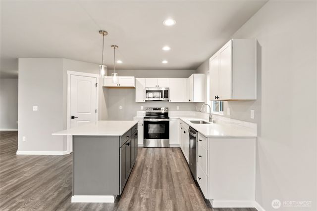 9401 17th Avenue E, Tacoma, WA 98445