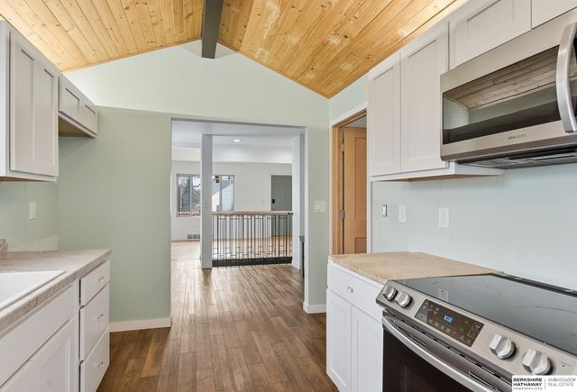 3944 Y Street, Omaha, NE 68107