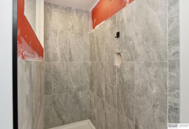 3944 Y Street, Omaha, NE 68107