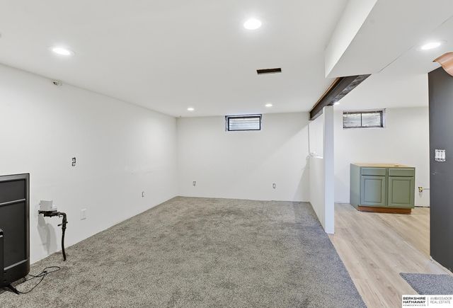 3944 Y Street, Omaha, NE 68107