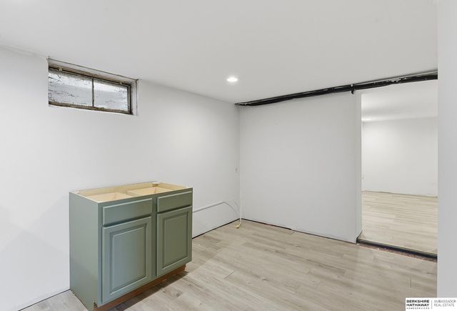 3944 Y Street, Omaha, NE 68107