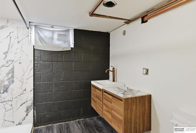 3944 Y Street, Omaha, NE 68107