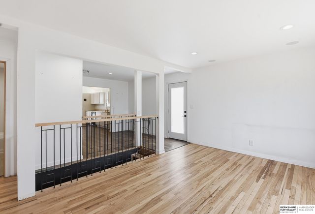 3944 Y Street, Omaha, NE 68107