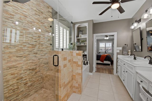 215 Lokai Street, Tiki Island, TX 77554