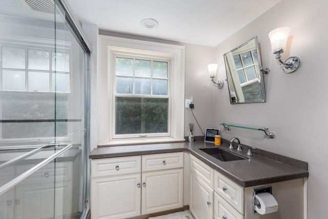 436 Park Avenue, Ottawa, IL 61350