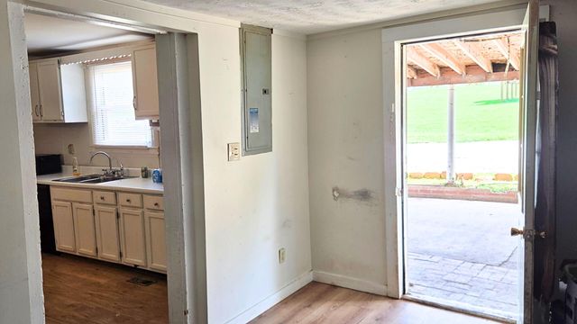 225 Kentucky Avenue, Paris, KY 40361