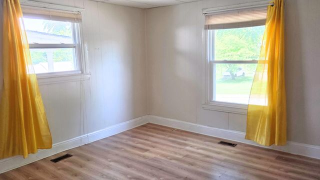 225 Kentucky Avenue, Paris, KY 40361