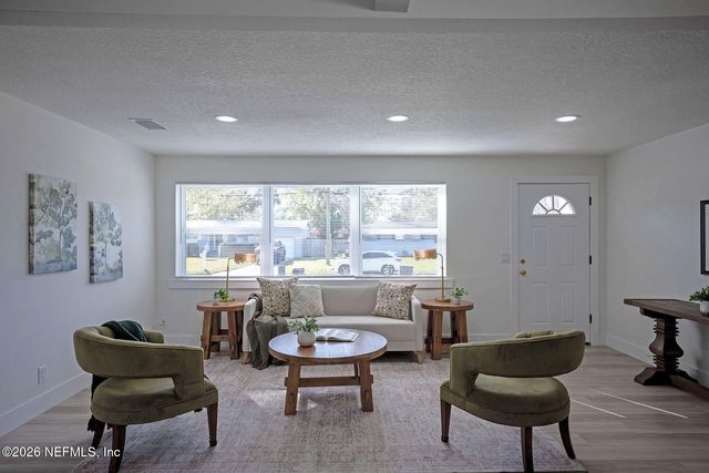 2133 W NATHAN Drive, Jacksonville, FL 32216