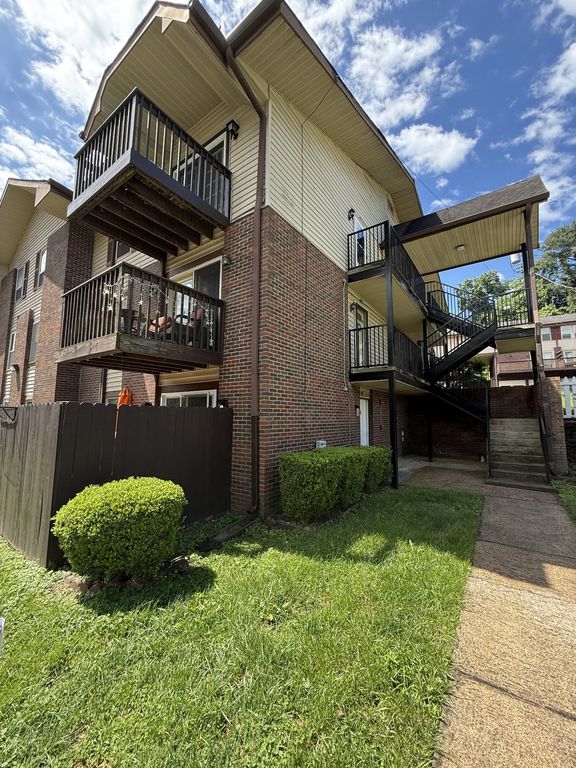 500 Paragon Mills Rd Apt M16, Nashville, TN 37211