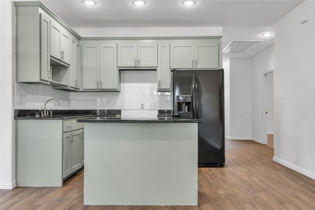 2522 Refugio Avenue, Fort Worth, TX 76164