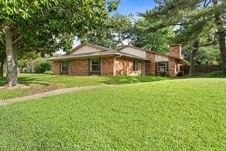 2905 E Park Boulevard, Plano, TX 75074