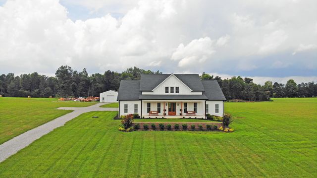 127 Bosham Rd, Westmoreland, TN 37186