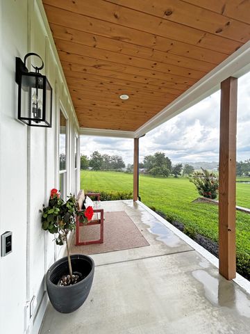 127 Bosham Rd, Westmoreland, TN 37186