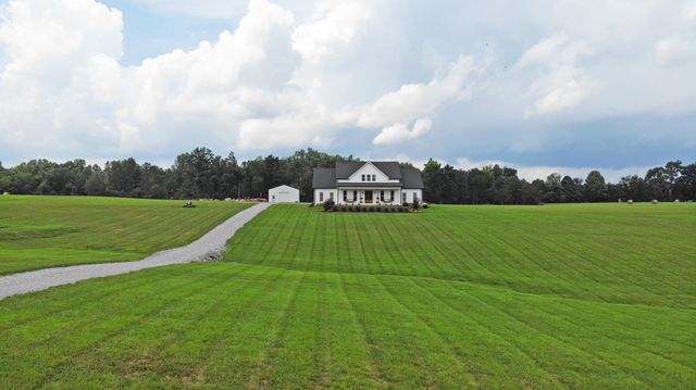 127 Bosham Rd, Westmoreland, TN 37186