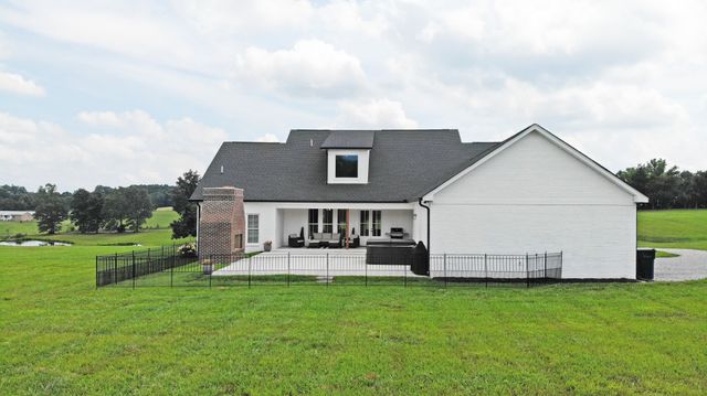127 Bosham Rd, Westmoreland, TN 37186