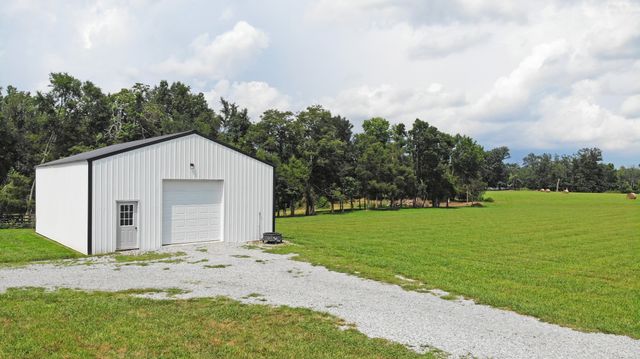 127 Bosham Rd, Westmoreland, TN 37186