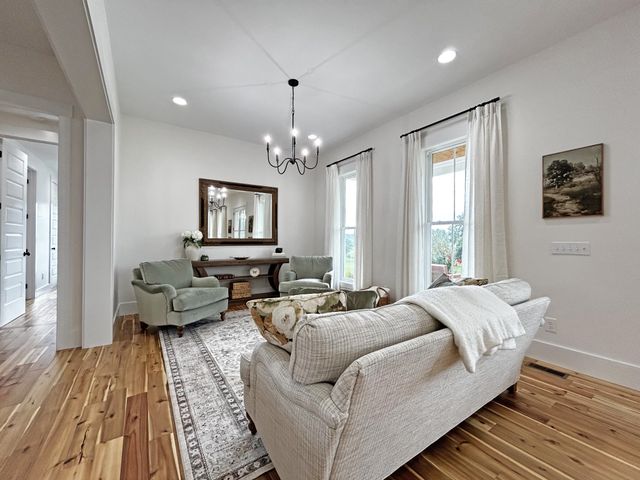127 Bosham Rd, Westmoreland, TN 37186