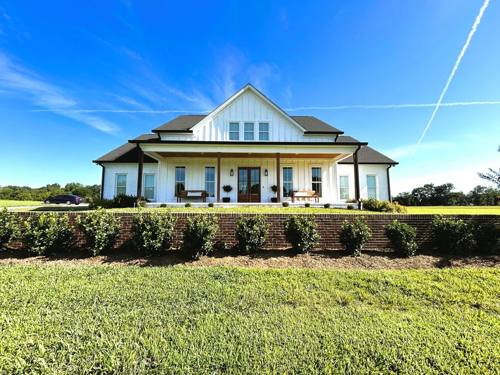 127 Bosham Rd, Westmoreland, TN 37186