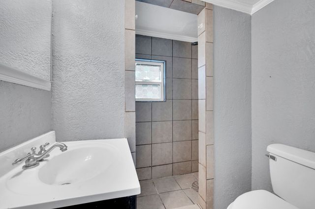 620 E Elm Street, Hillsboro, TX 76645