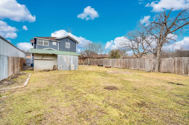 620 E Elm Street, Hillsboro, TX 76645
