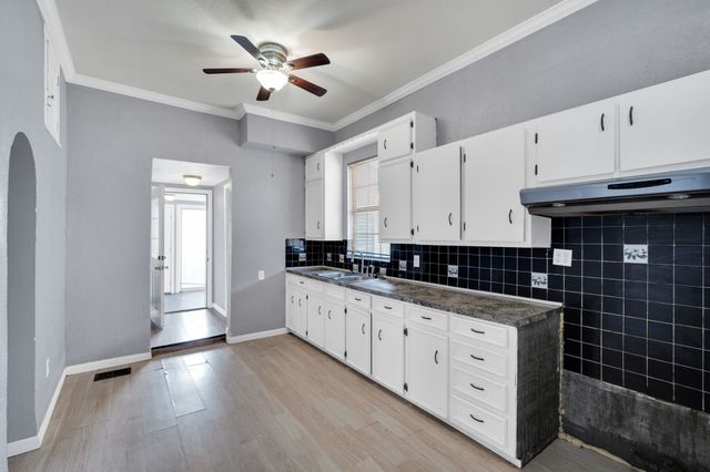 620 E Elm Street, Hillsboro, TX 76645