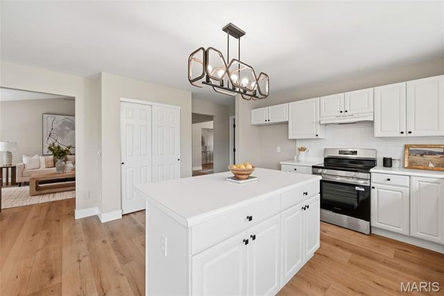 4 Sanborn Valley Court, St Peters, MO 63376