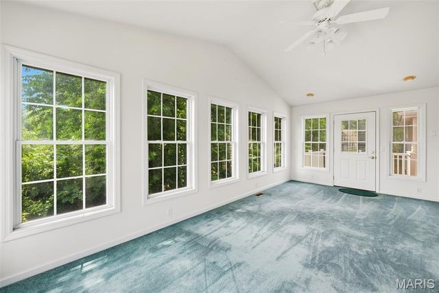 4 Sanborn Valley Court, St Peters, MO 63376